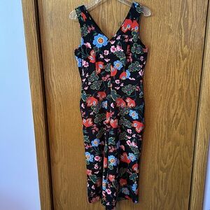 Ann Taylor Factory petite size 6 floral cropped jumpsuit.